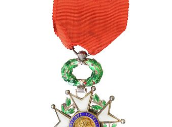 La Légion d’Honneur: La base Léonore